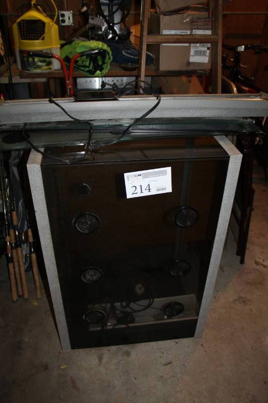lot 214 image: Reptile Aquarium