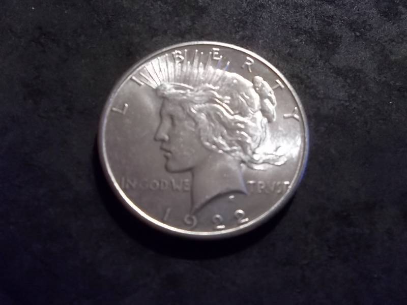 lot 23 image: 1922 S Silver Peace Dollar