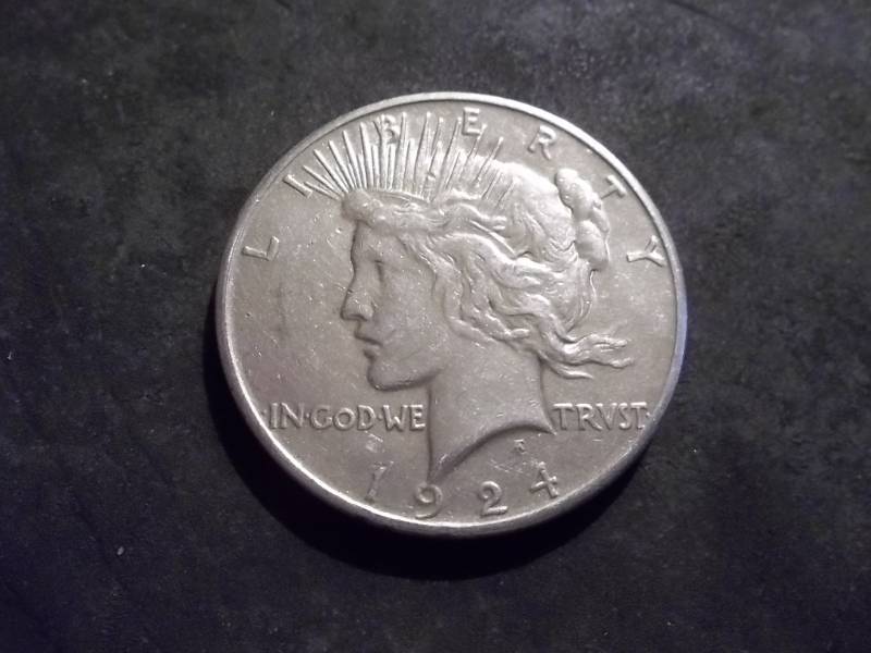 lot 28 image: 1924 S Peace Silver Dollar