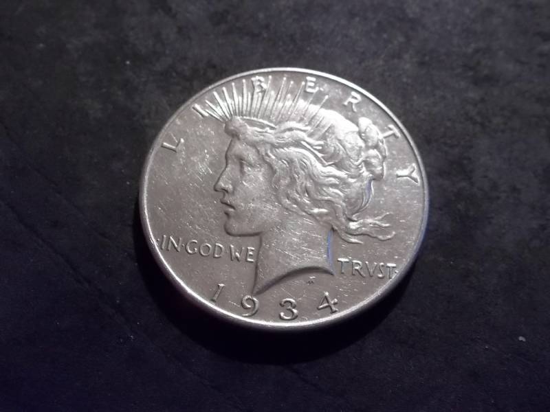 lot 39 image: 1934 Silver Peace Dollar