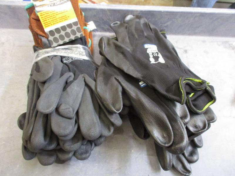 XL dipped gloves