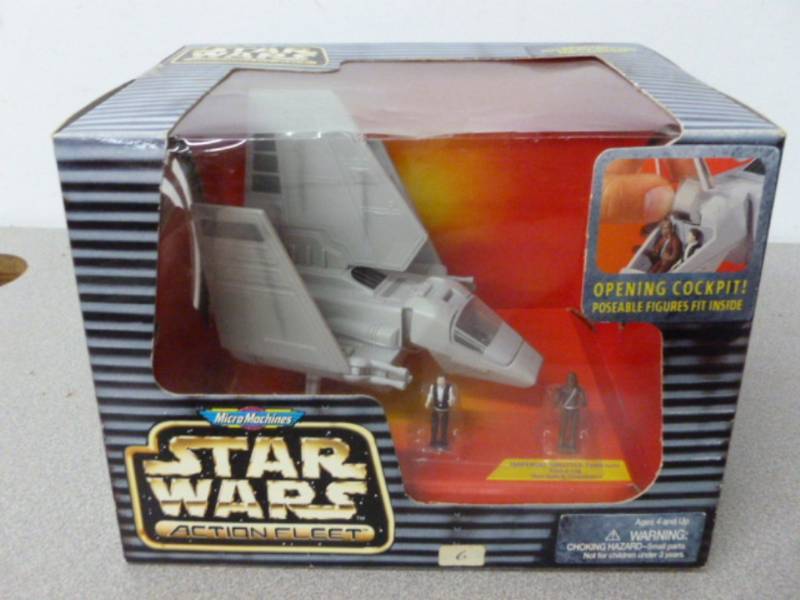 lot 13 image: Star Wars Collectible