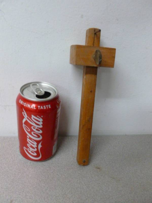 lot 60 image: Vintage Tool