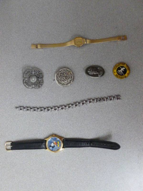 lot 65 image: Collectible