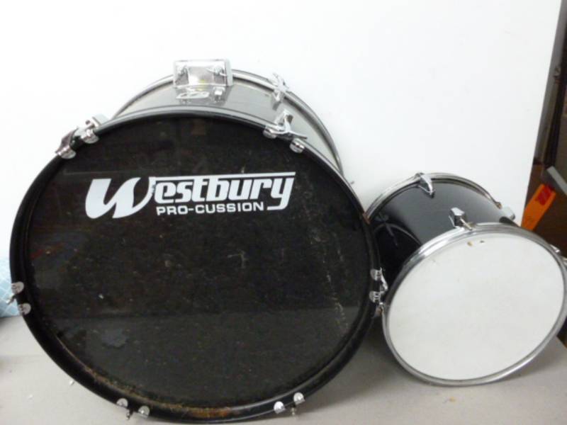 lot 82 image: Drums