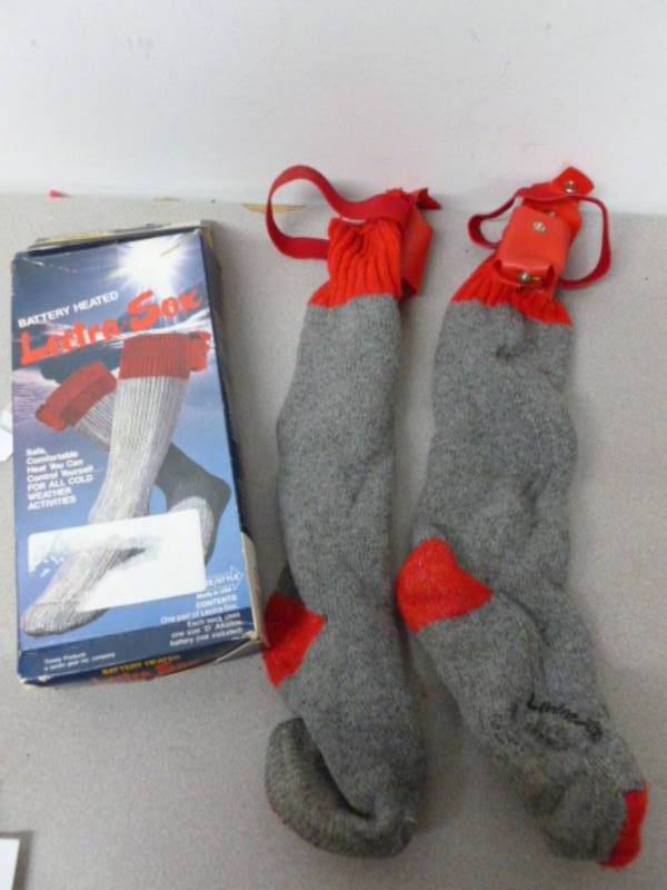 lot 94 image: Insulated Socks