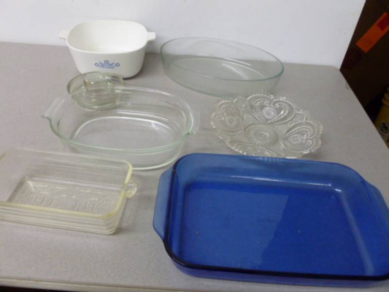 lot 100 image: Pyrex