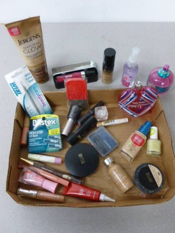 lot 131 image: Makeup