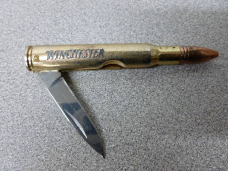 lot 143 image: Collector Knife