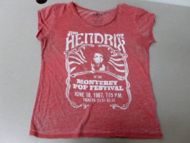 lot 145 image: Jimi Hendrix Shirt