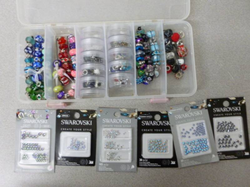 lot 150 image: Jewelry Beads