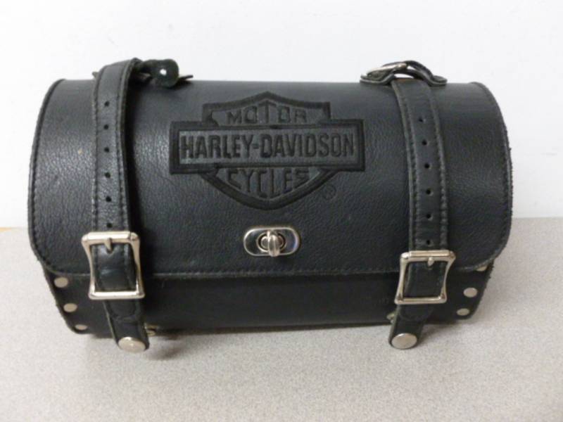 lot 183 image: Harley Davidson Bag