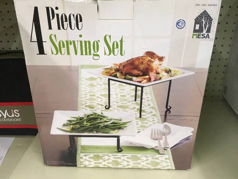 lot 4 image: Mesa 4 Piece Square Serving Set, Retail $19.99