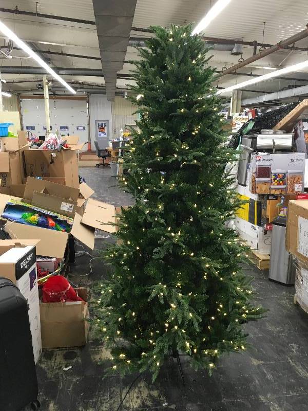 lot 22 image: Vickerman 9 Lighted Christmas Tree