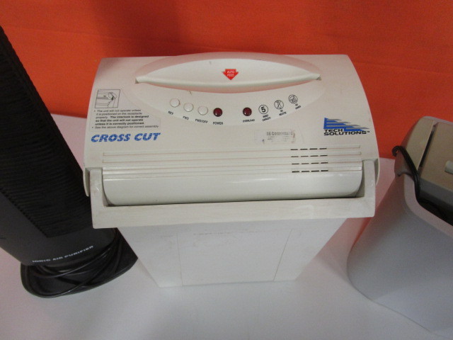 lot 24 image: Paper Shredders, Ionic Fan Air Purifier