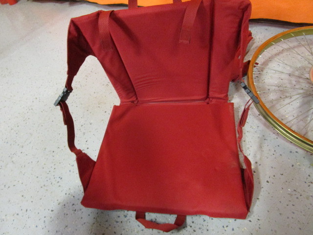 lot 47 image: Stadium Seats & Bike Rims
