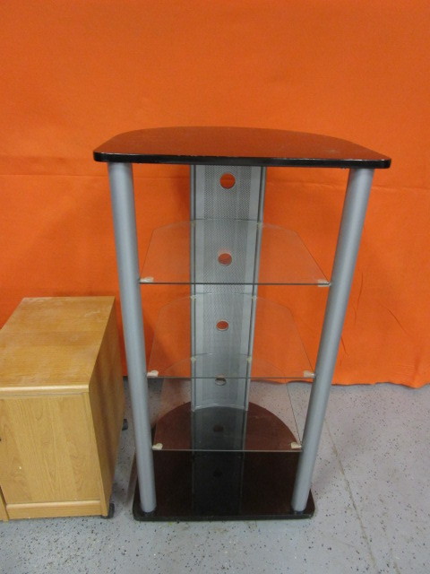 lot 50 image: Entertainment Centers