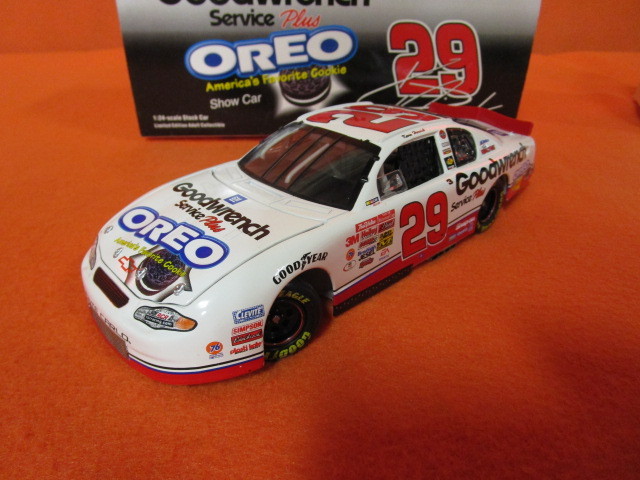 lot 62 image: Kevin Harvick Oreo Action Collectibles Die cast