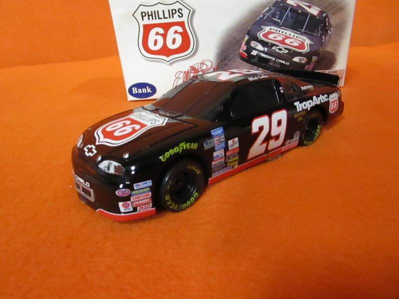 lot 73 image: Elliott Sadler Phillips 66 Action Collectibles Die cast