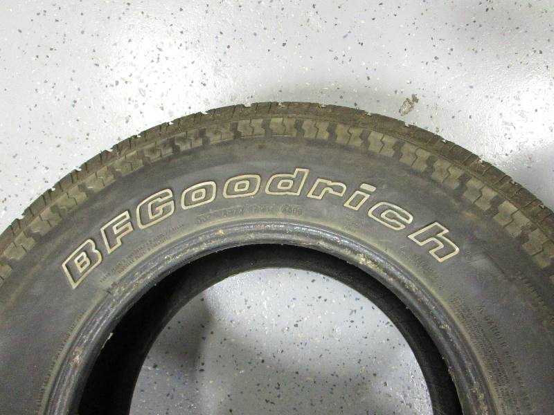 lot 9 image: (2) BF Goodrich 26575R16 Tires