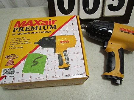 lot 5 image: MaxAir Premium 12 Industrial Impact Wrench