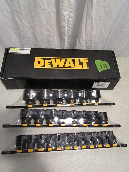 lot 12 image: DeWalt 26 pc Metric 12 Drive Impact Socket Set