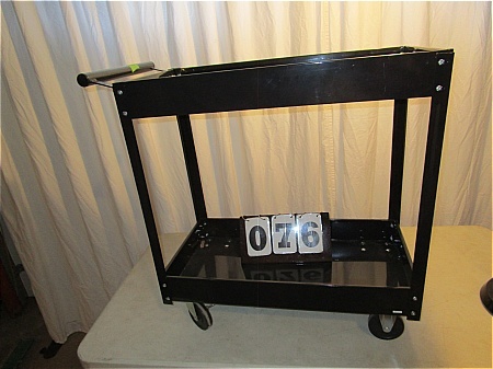 lot 76 image: General Purpose Service Cart