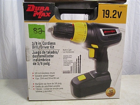 lot 82 image: DuraMax 38 Cordless DrillDriver Kit