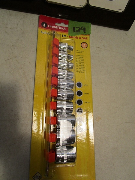 lot 129 image: Great Neck Spline Socket Set
