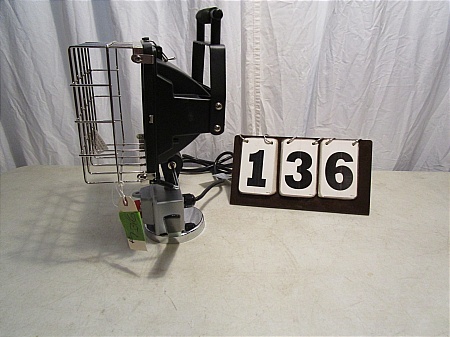 lot 136 image: Work Light - 500 watt