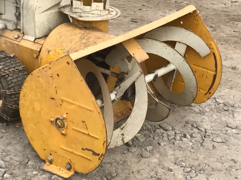 lot 7 image: International Cadet 328 Snow Blower