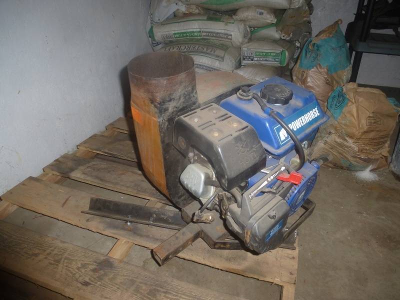 lot 17 image: Power Horse Bagging Unit