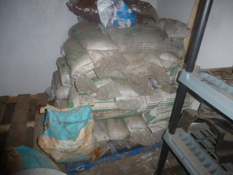 lot 34 image: Sand Bags