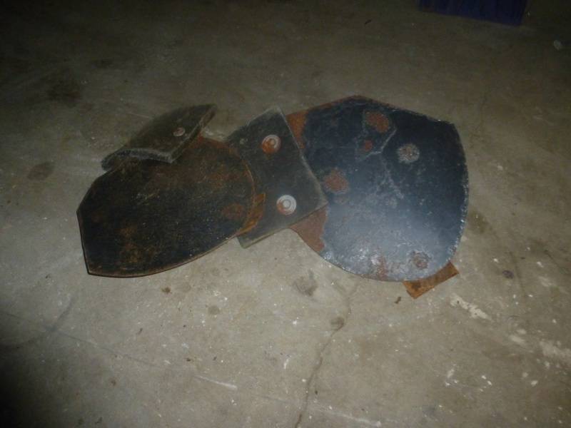 lot 42 image: Snow Plow Wings