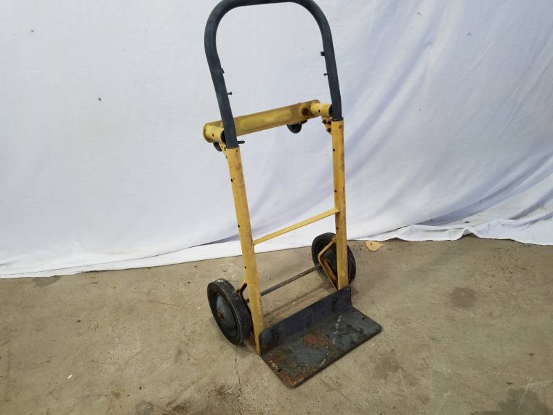 lot 10 image: Light dual cart