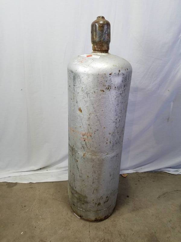 lot 12 image: 4 Foot tall propane tank