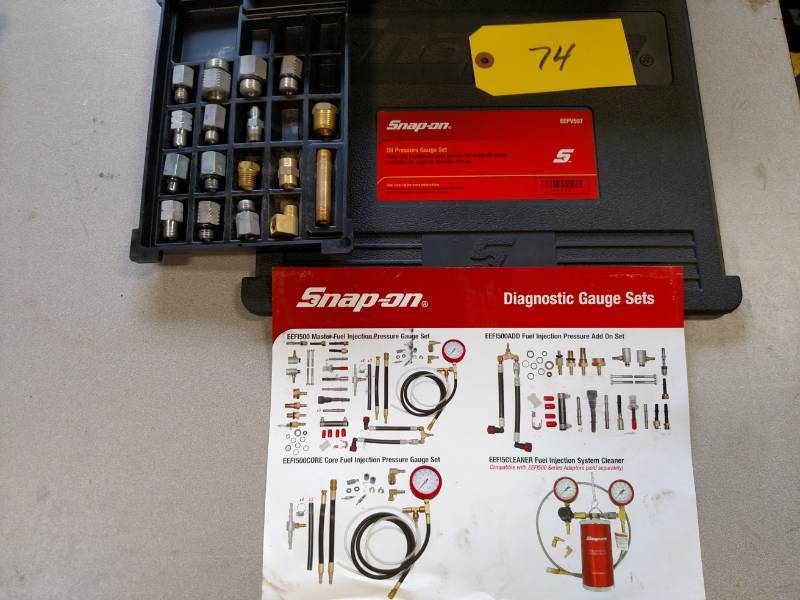 lot 74 image: Snap-On Oil Pressure Gauge Set...