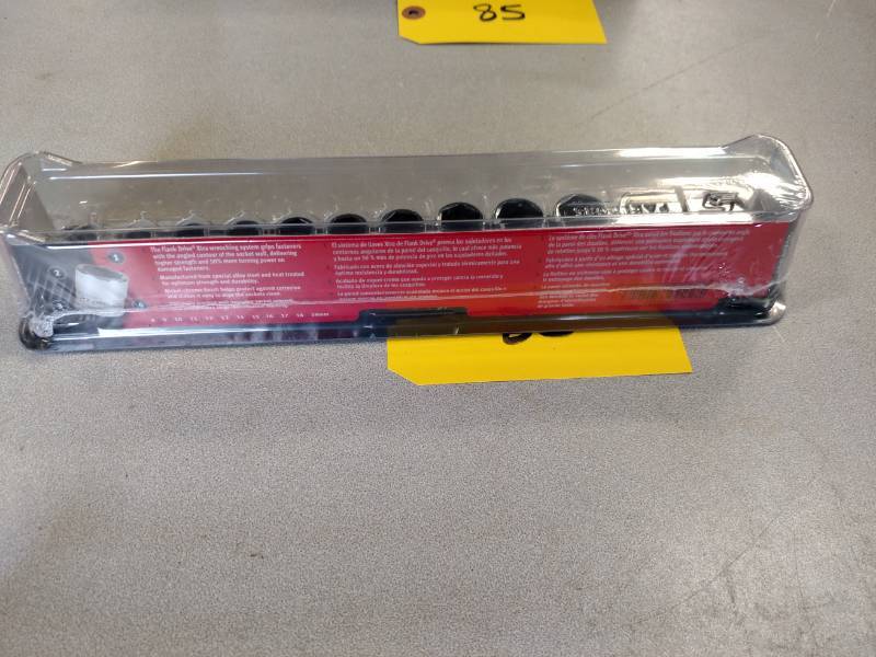 lot 86 image: Snap-On 8-19 Flank Drive 38 Socket...