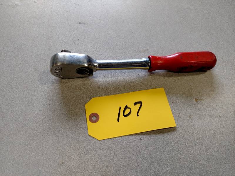 lot 107 image: Mac VR10PA 12 Ratchet...