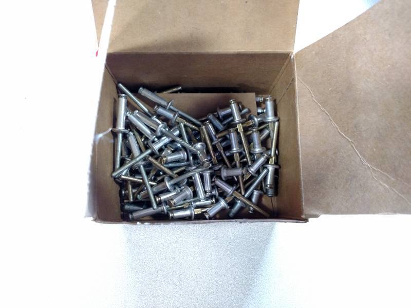 lot 152 image: Matco RV14 Rivot Gun with Rivots...