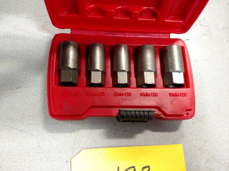 lot 192 image: Matco MDWT5 Thread Chasers...