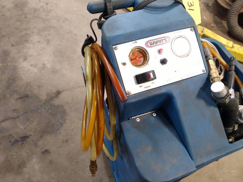 lot 31 image: Wynns Powerflush Coolant Flush Mac...
