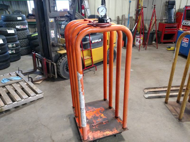 lot 47 image: Martins Tire Cage with Air Regulato...