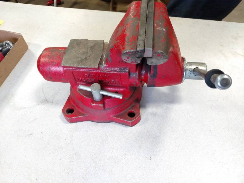 lot 312 image: Snap-On 5.5 Swivel Vise...