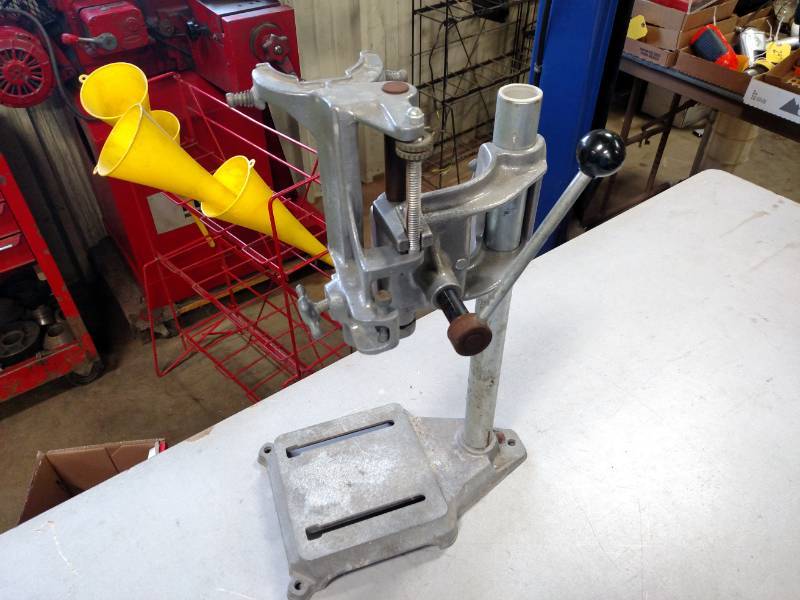 lot 346 image: Wen Drill Press Stand...