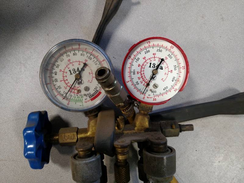 lot 466 image: Refrigerant Gauges...