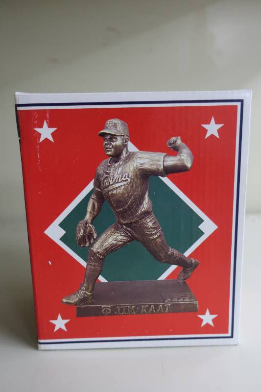 Minnesota Twins Bronze Statue Giveaway - Jim Kaat