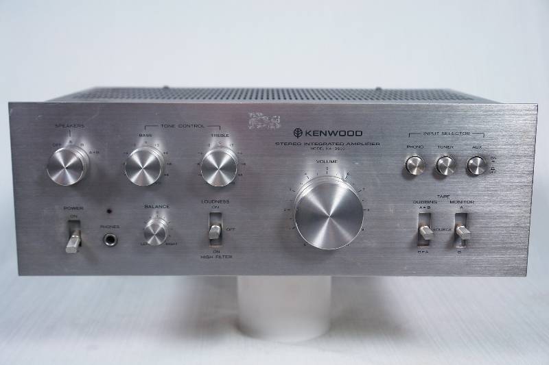 lot 7 image: Kenwood Stereo Integrated Amplifier