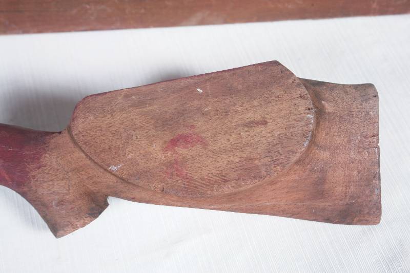 lot 72 image: Primitive wood gun mold, masher and wheel hub