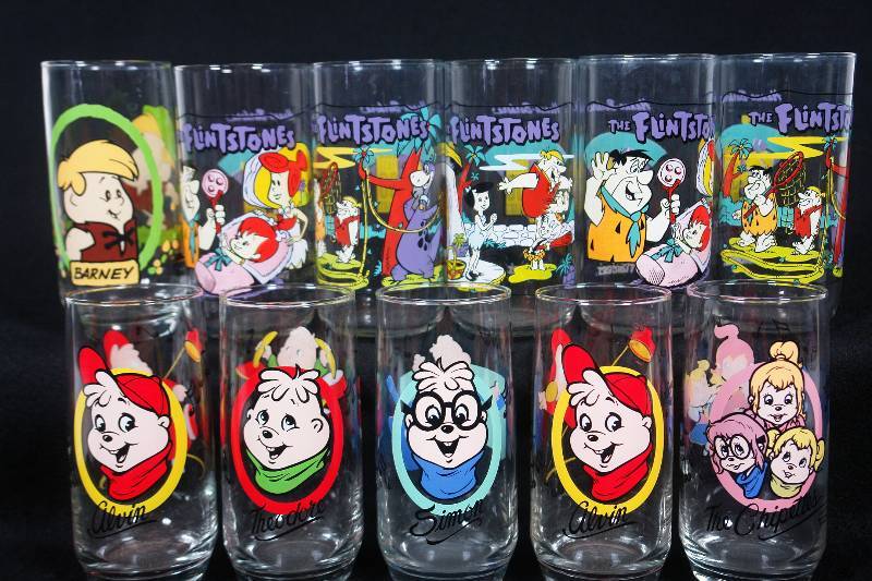 lot 78 image: Eleven Glass Character Tumblers